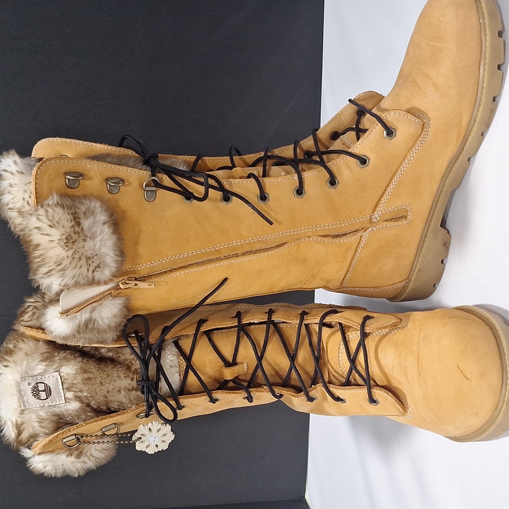 Women's Timberland Fur-Trim Boots- Size 5.5 - Picture 5 of 15
